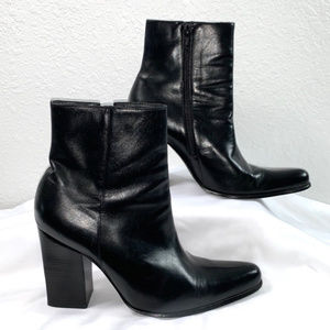 BCBG MAXAZRIA Black Leather Ankle Boot Size 8